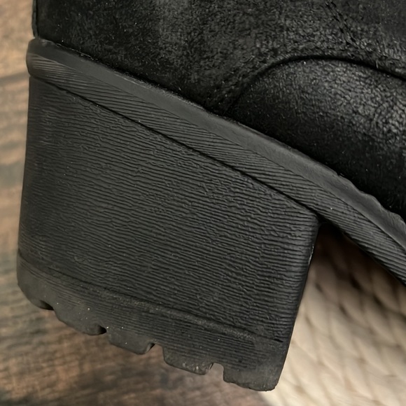 White Mountain ankle boots black suede with a slight heel - Picture 3 of 8